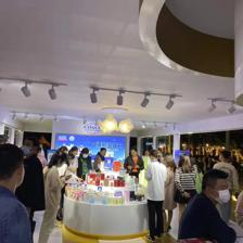 洋浦首個(gè)進(jìn)口消費(fèi)品體驗(yàn)館開(kāi)館 周軍平到場(chǎng)巡館并指導(dǎo)承辦展覽展示活動(dòng)